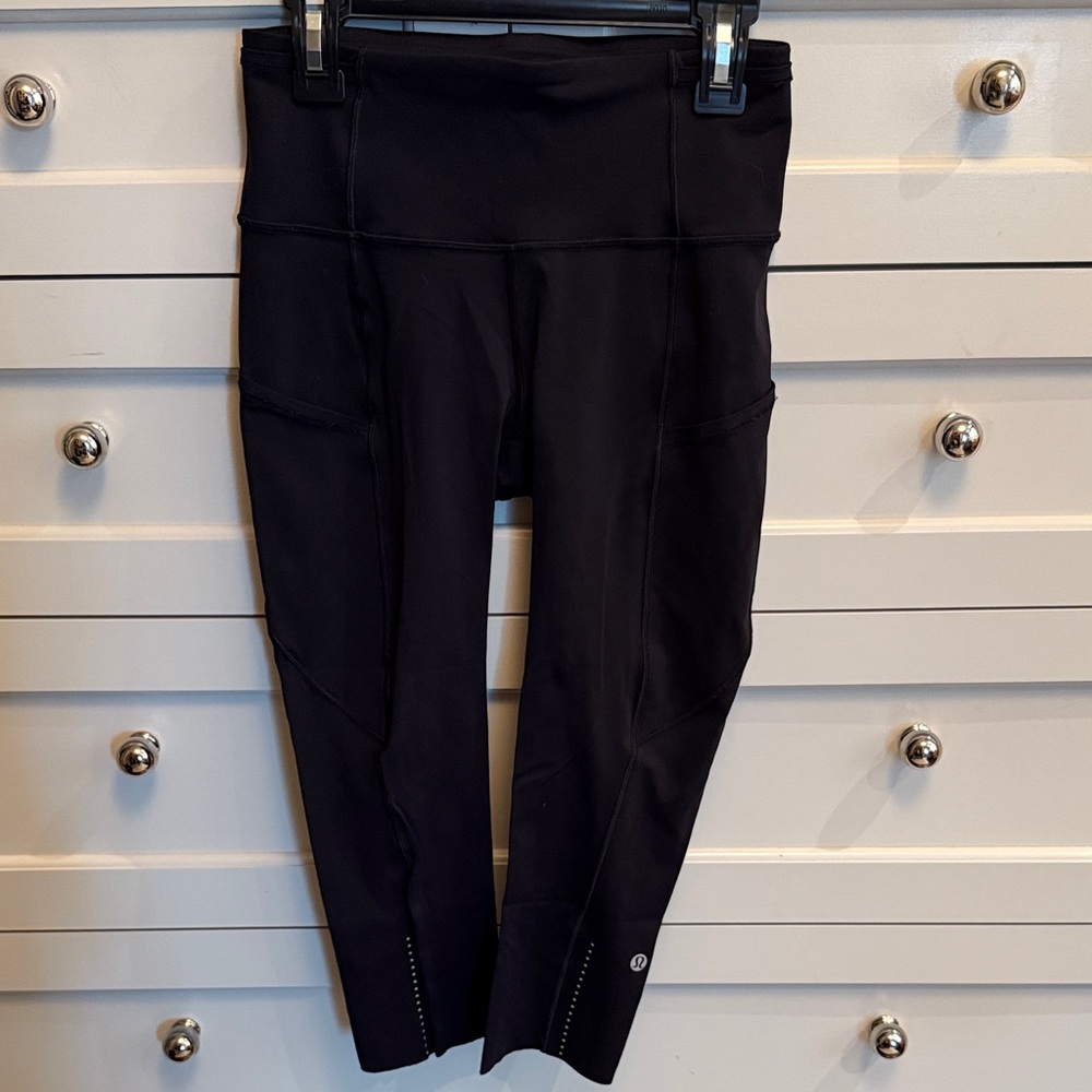 lululemon athletica Black Cropped Leggings